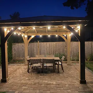 https://vickies-bed-breakfast.richmond-hotels.com
