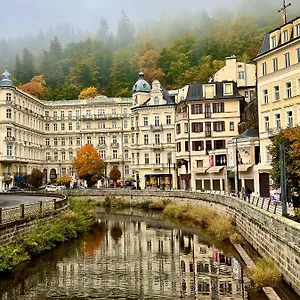 https://zlaty-sloup.marianskelaznehotels.net